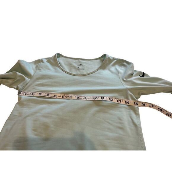 Nike long sleeve top - Picture 7 of 8